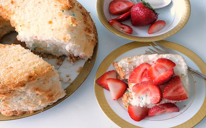 Angel Cake vs. Sponge Cake: A Confectionery Tale — KitchenDance