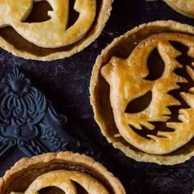 How-to-Host-the-Ultimate-Halloween-Party KitchenDance