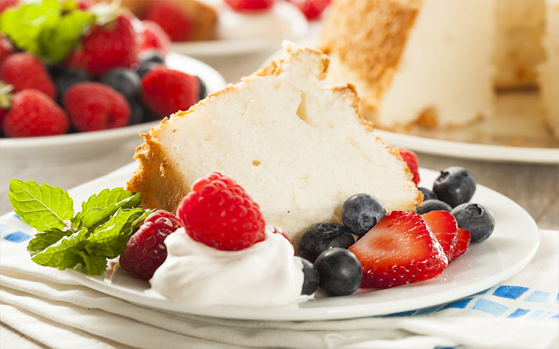 The Best Frosting for Angel Food Cake: A Light and Fluffy Companion