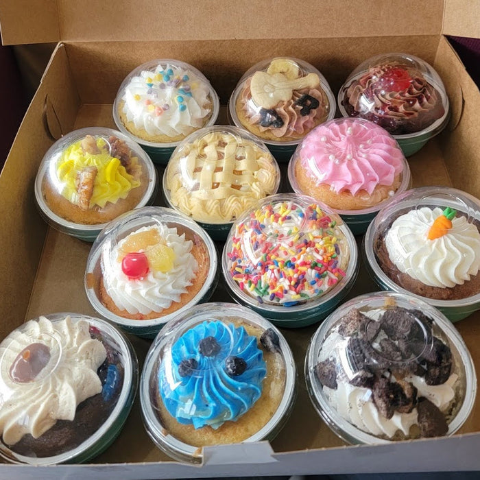 4 oz. Colored Foil Ramekins / Baking Cups with Plastic Lid - #A50P