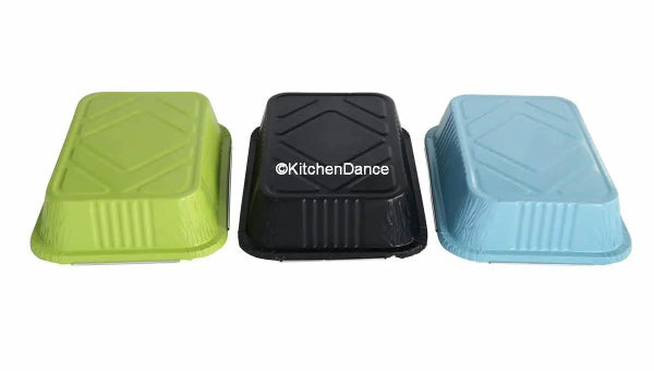 Colored Disposable Aluminum 3.75 Pound Carryout pan w/ Plastic Lid #3227P KitchenDance