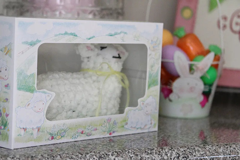 Southern Champion 8 x 12 x 5" Semi Automatic Easter Lamb Window Bakery Boxes - #2493 Southern Champion