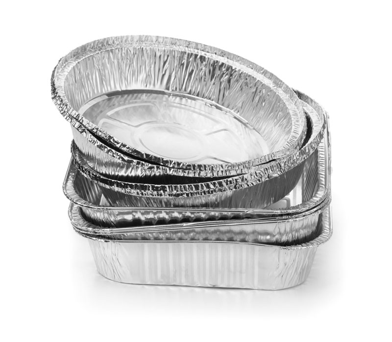 Step-by-Step Guide on Lining Your Electric Roaster With Aluminum Foil Pans  - KitchenDance